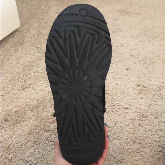 Black Ugg boots - Picture 4 of 4